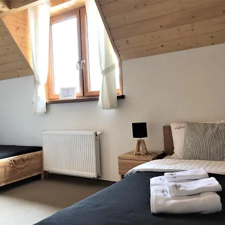 Δωμάτια σε οικογενειακή κατοικία Mietusi Dwor