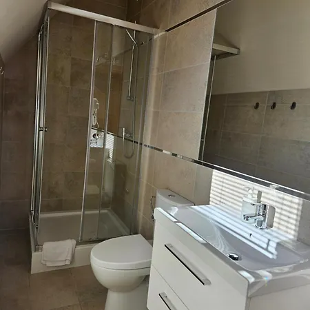 Δωμάτια σε οικογενειακή κατοικία Mietusi Dwor